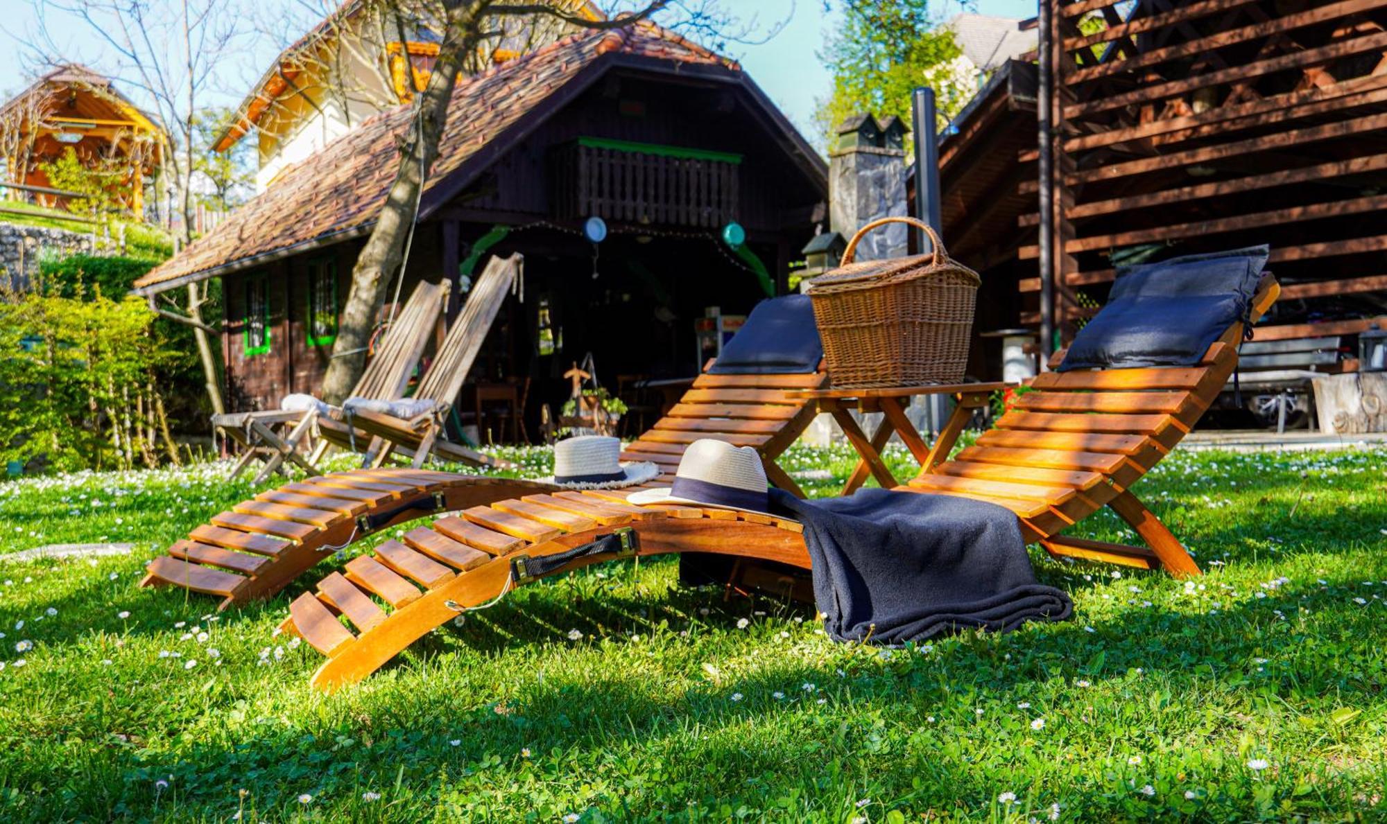 Resort Pod Orehi - Bled - Apartma & Glamping & Savna Buitenkant foto