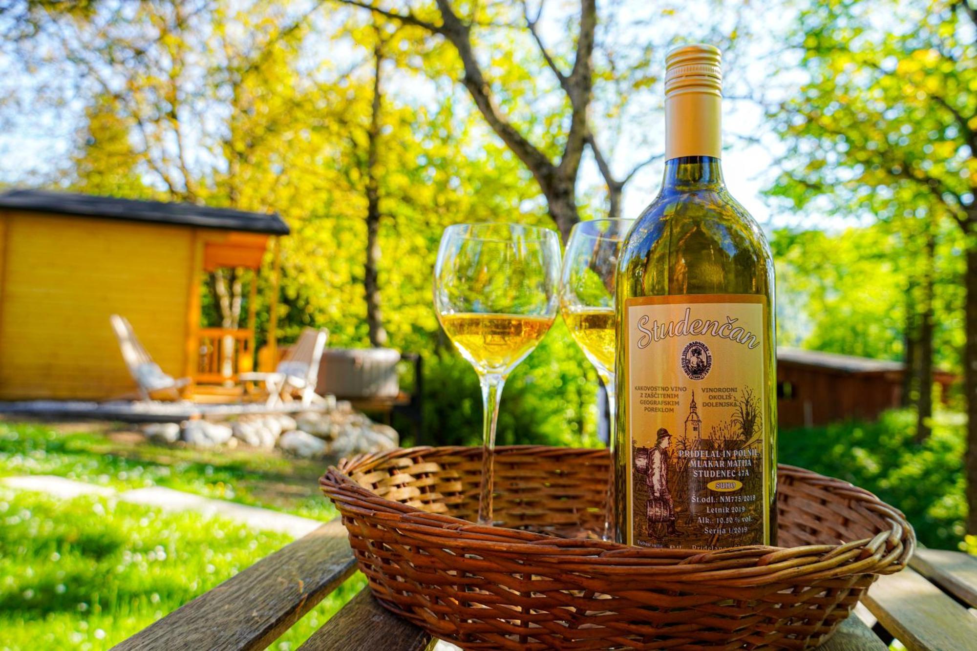 Resort Pod Orehi - Bled - Apartma & Glamping & Savna Buitenkant foto