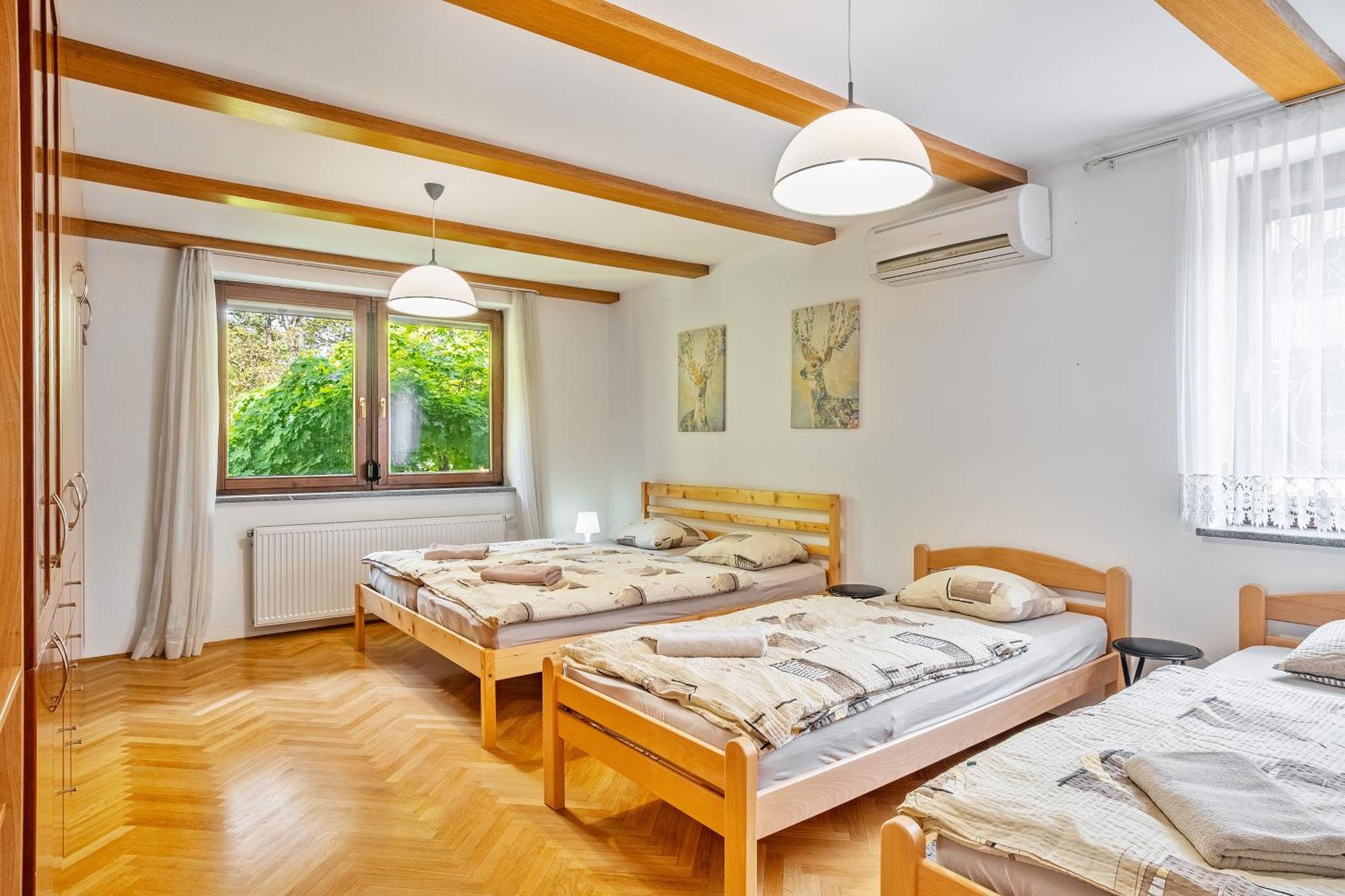 Resort Pod Orehi - Bled - Apartma & Glamping & Savna Buitenkant foto