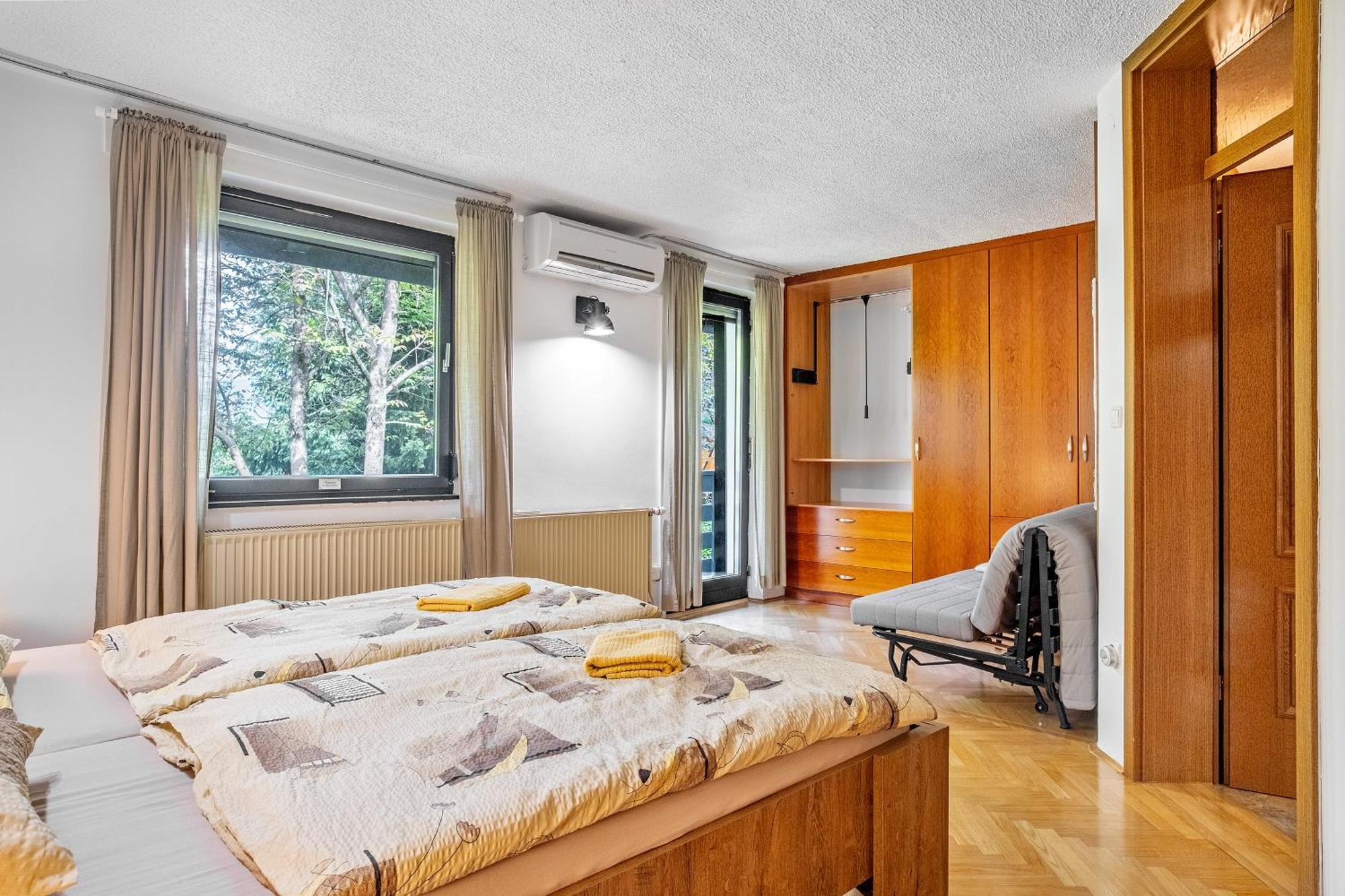 Resort Pod Orehi - Bled - Apartma & Glamping & Savna Kamer foto